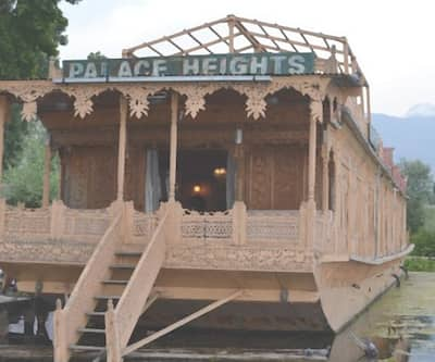 https://imgcld.yatra.com/ytimages/image/upload/t_hotel_yatra_city_desktop/v1449486174/Domestic Hotels/Hotels_Srinagar/Palace Heights House Boats/Overview.jpg